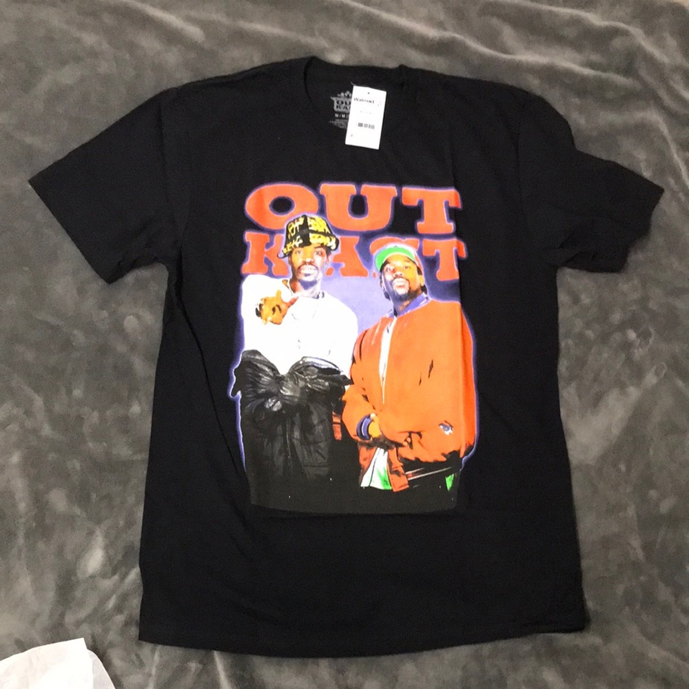 Graphic Tee in Black